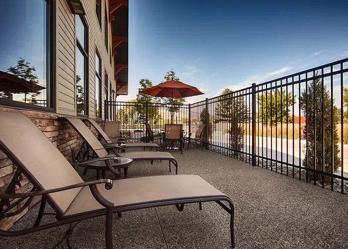 Western Premier Ivy & Hotel Cody
