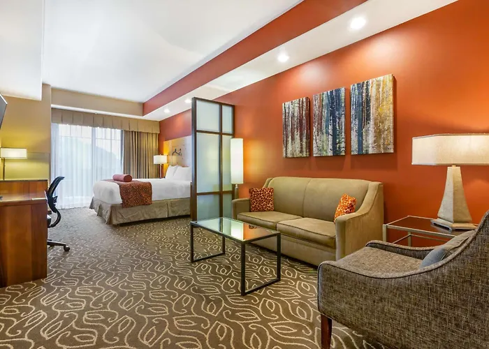 Western Premier Ivy & Hotel 4*