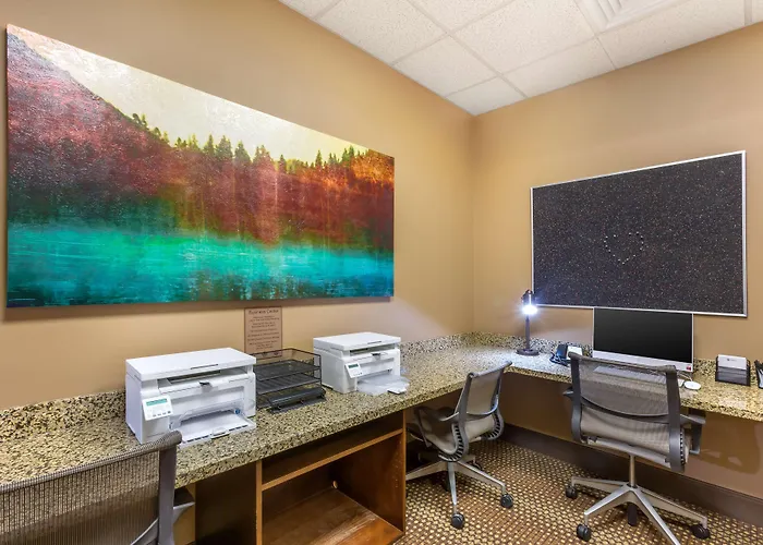 Western Premier Ivy & Hotel 4*